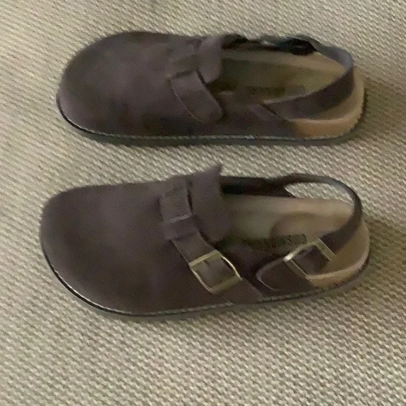CUSHIONAIRE BROOKLYN SUEDE SLIDES - Picture 4 of 10